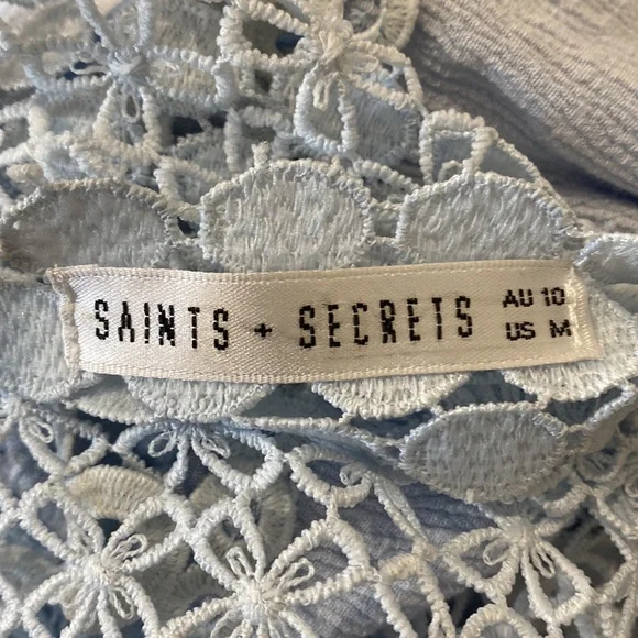 LACE UP CROP TOP - Picture 3 of 3